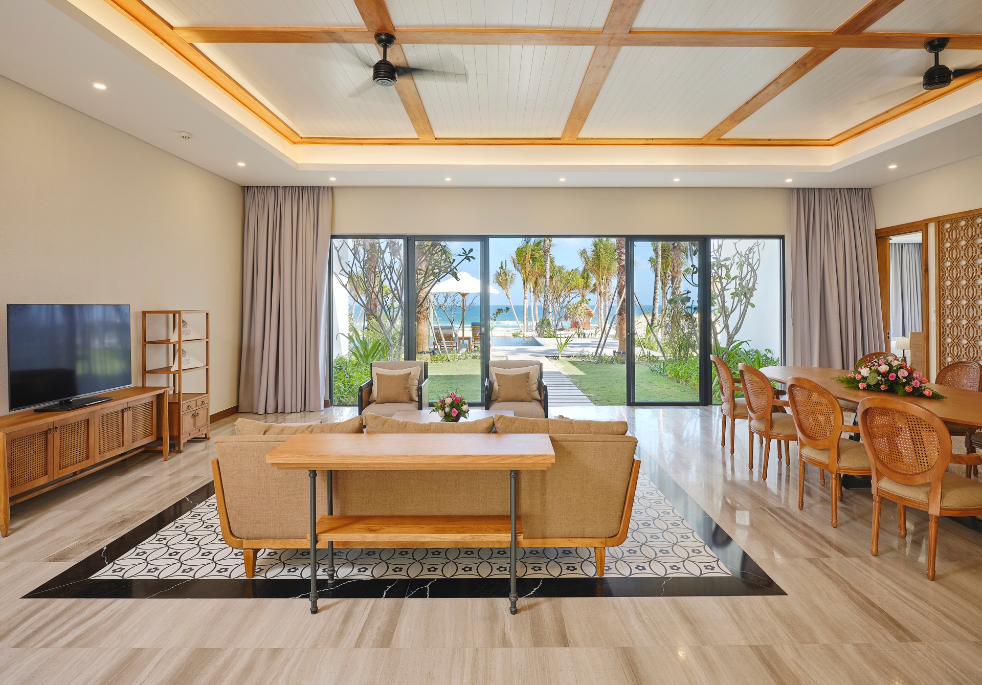 NOA PRESIDENT LIVING ROOM