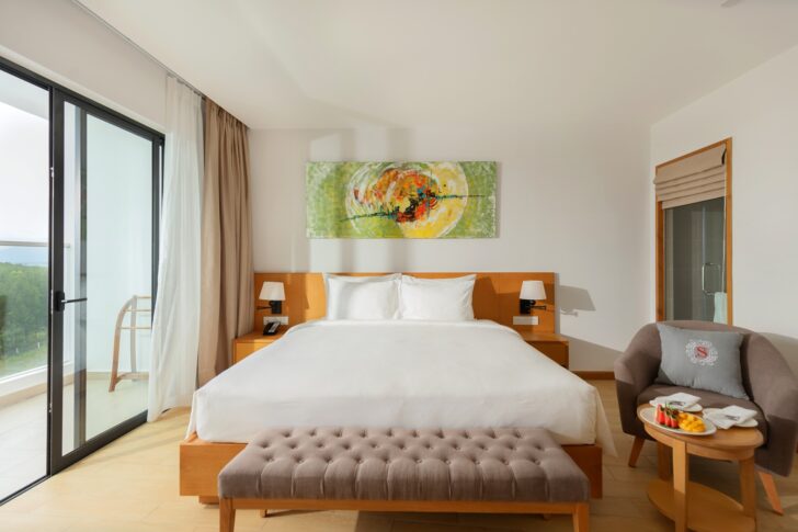 SNR_Main_Premier Deluxe_23